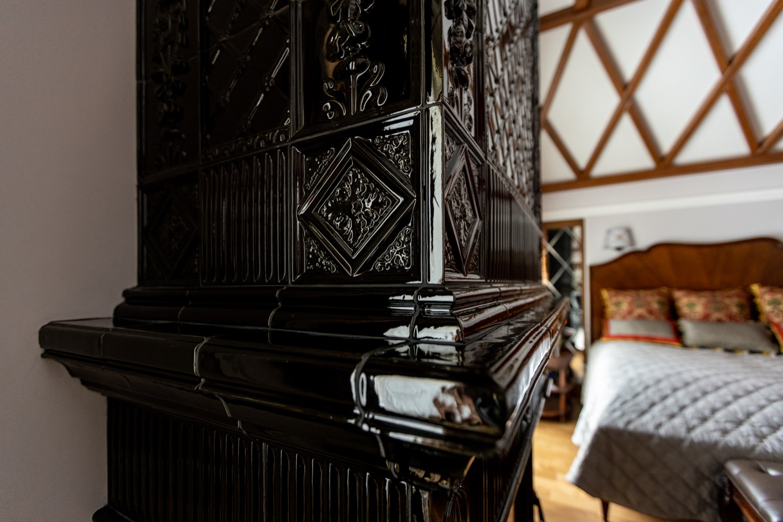 Камин Бристоль — детали рельефа